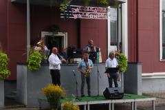 Muzikālais Balkoniņš. Muzicē "Harijs Band"