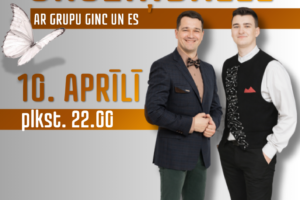 Spungēnu Tautas namā: Pavasara Grozinballe ar grupu Ginc un Es. Plakātā redzami divi smaidīgi vīrieši: viens tumšā uzvalkā ar tauriņu, otrs melnā vestē un baltā kreklā. Fonā pelēkā un oranžā krāsā lido tauriņi. Pasākums 16. aprīlī plkst. 22.00. Biļetes: iepriekšpārdošanā 12,- EUR (zvanot 26607259), balles laikā 15,- EUR. Jēkabpils novada Kultūras pārvalde. Pasākuma laikā var tikt fotografēts un filmēts, materiāli informatīvos nolūkos var tikt publicēti novada mājaslapā, informatīvajos izdevumos un citos sociālajos tīklos. 2026.
